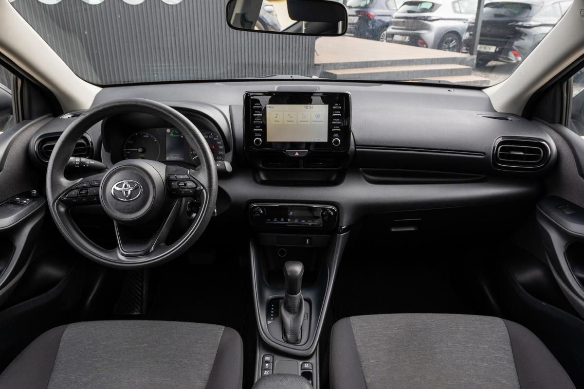 toyota-yaris-2022-hibrido-a-gasolina-1490cc