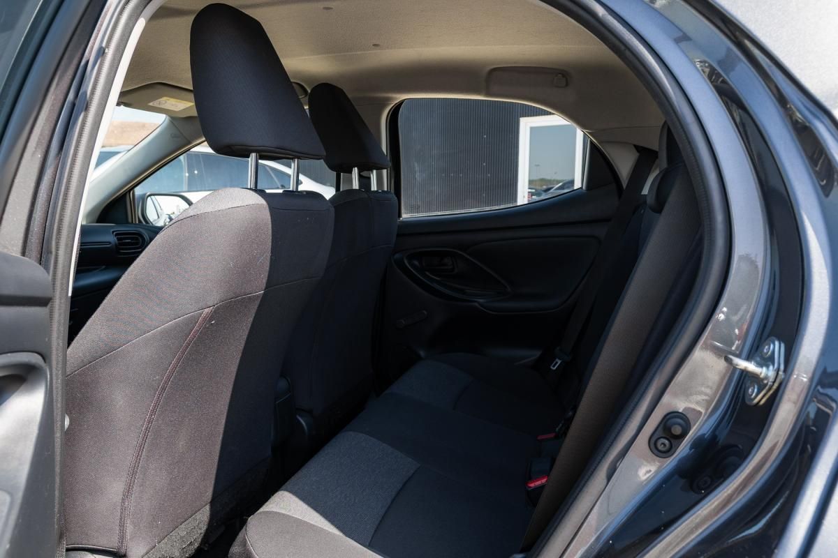toyota-yaris-2022-hibrido-a-gasolina-1490cc