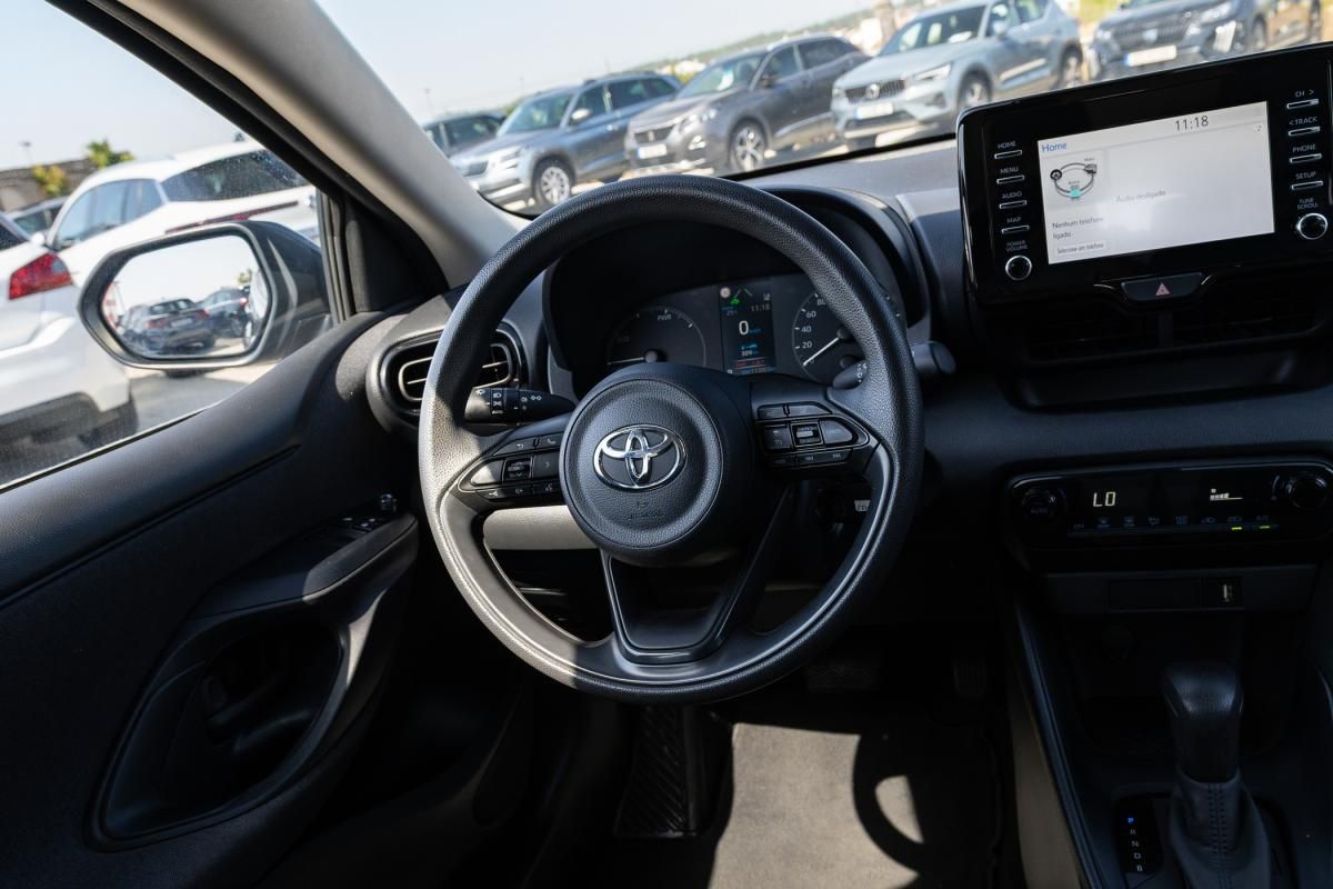 toyota-yaris-2022-hibrido-a-gasolina-1490cc