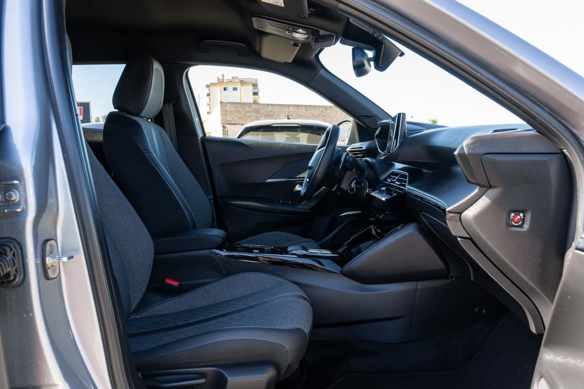 peugeot-2008-2024-gasolina-1199cc