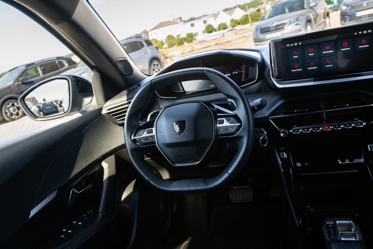 peugeot-2008-2024-gasolina-1199cc