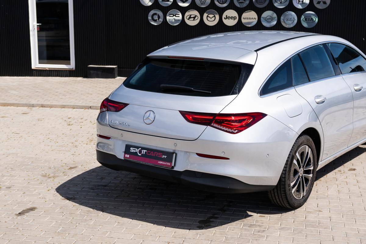 mercedes-benz-cla-2023-hibrido-a-gasolina-1332cc