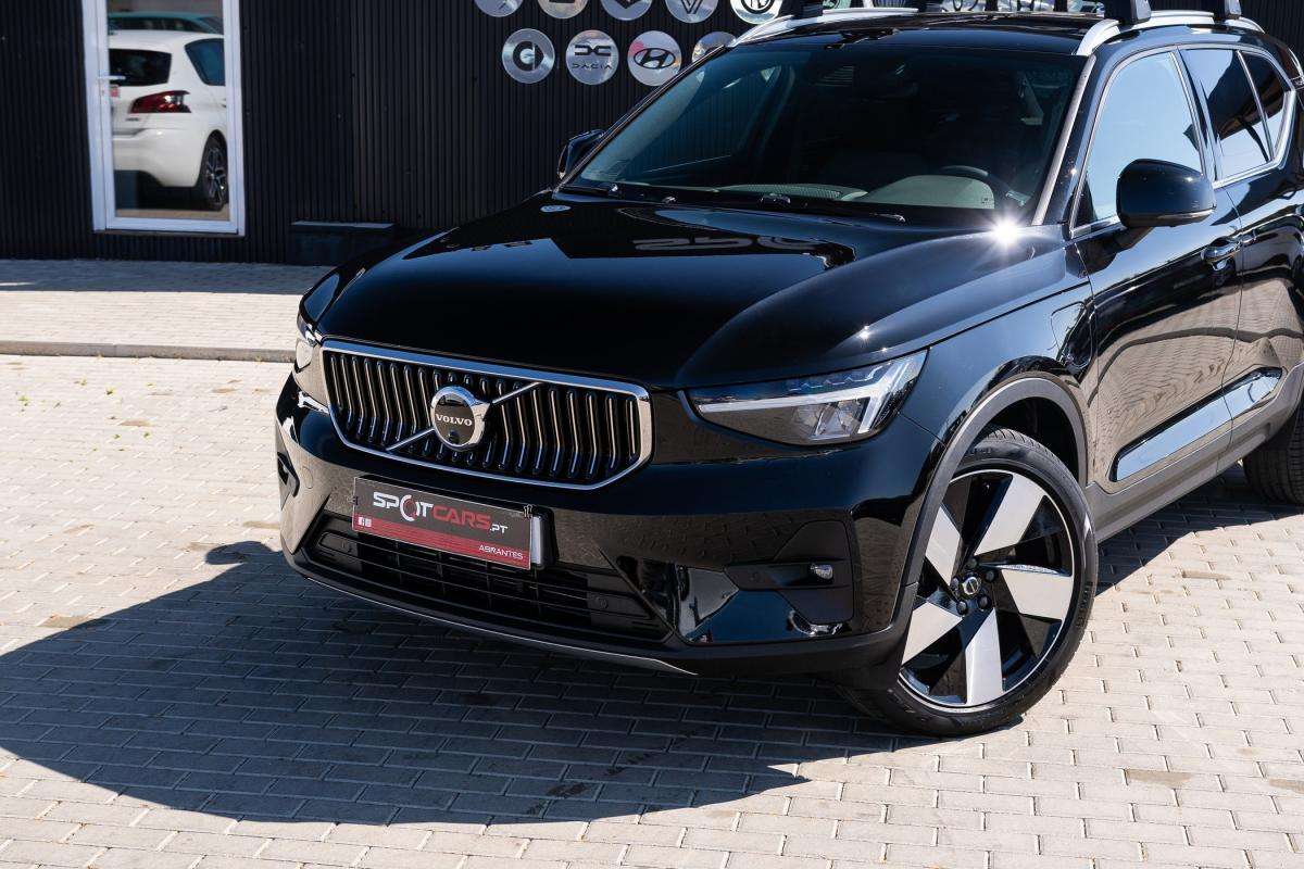 volvo-xc40-2023-hibrido-a-gasolina-1477cc