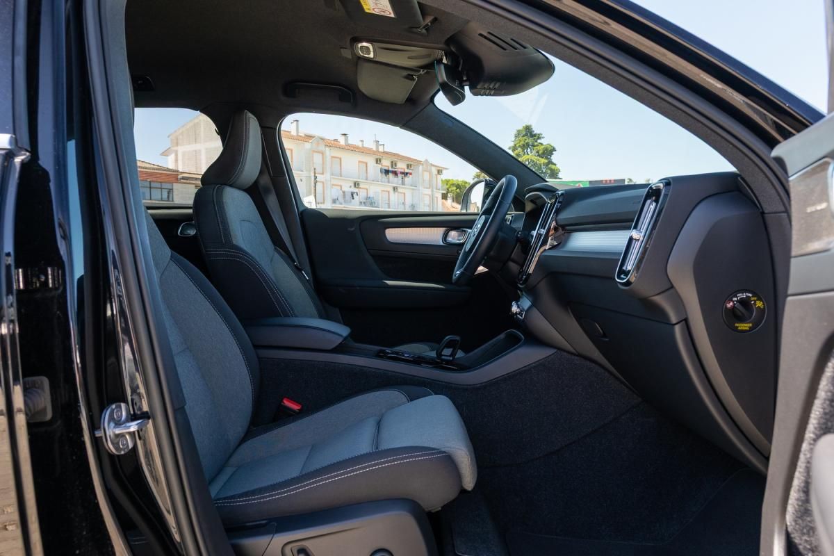 volvo-xc40-2023-hibrido-a-gasolina-1477cc