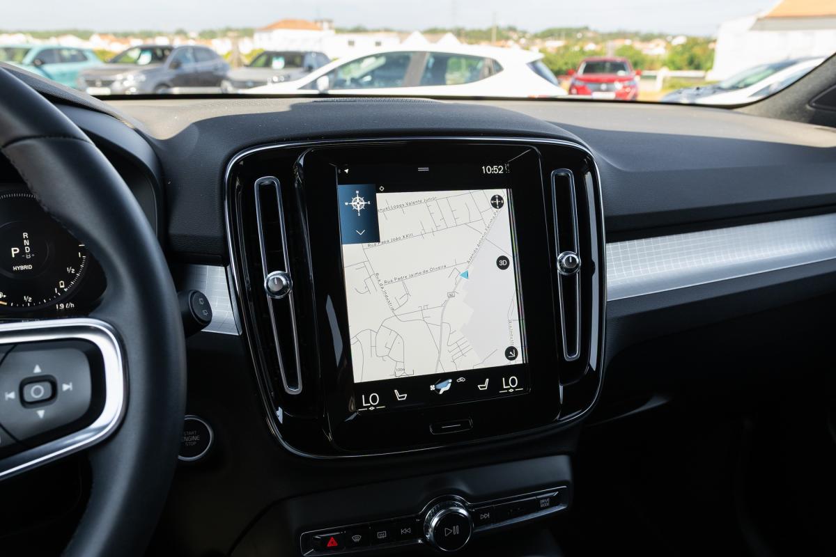 volvo-xc40-2023-hibrido-a-gasolina-1477cc