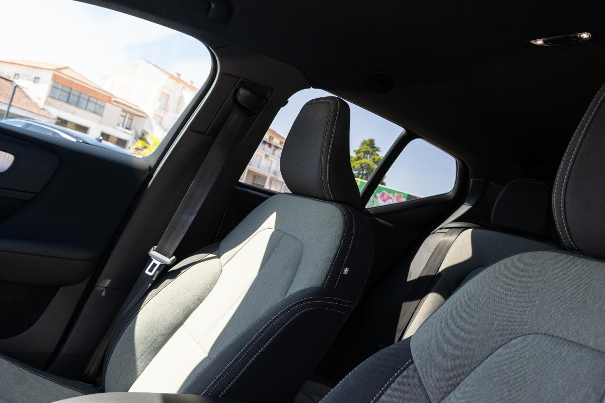 volvo-xc40-2023-hibrido-a-gasolina-1477cc