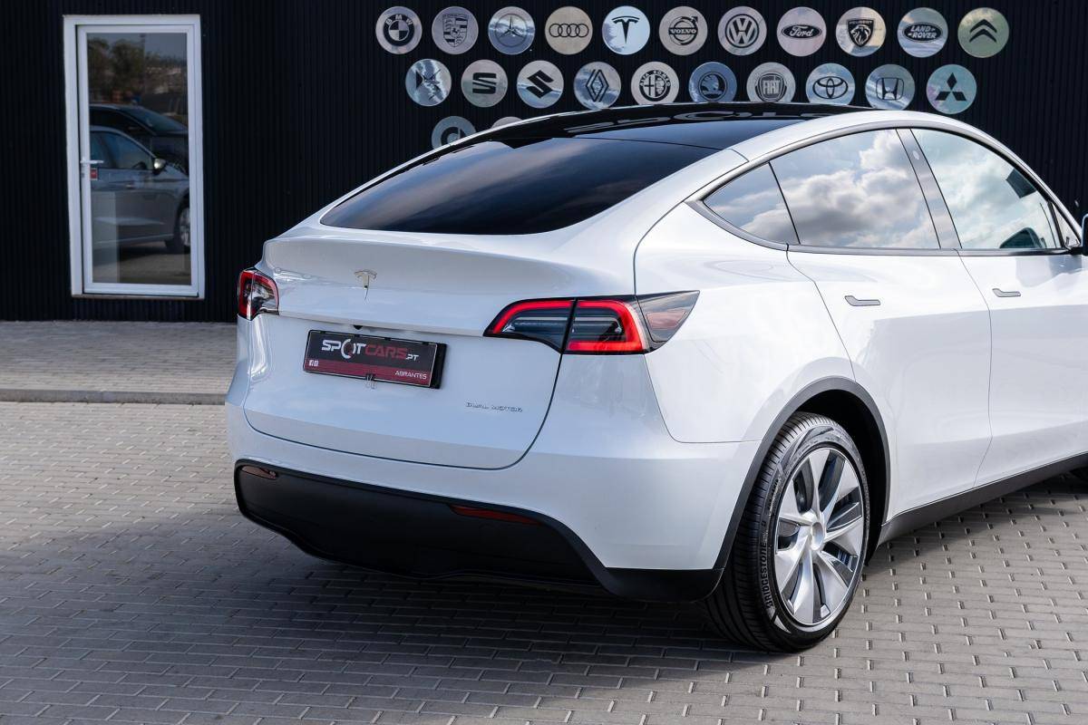 tesla-model-y-2022-eletrico-500cc