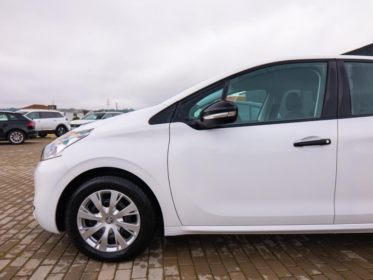 peugeot-208-2015-diesel-1398cc