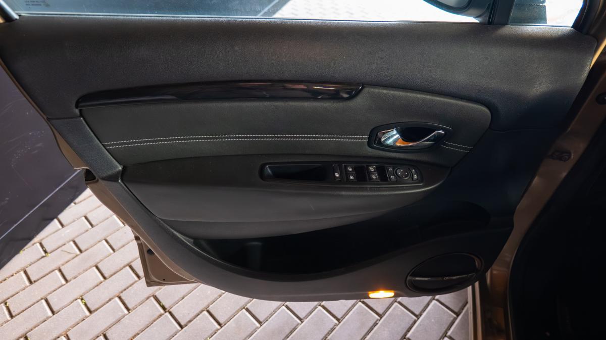 renault-grand-scenic-2014-diesel-1598cc