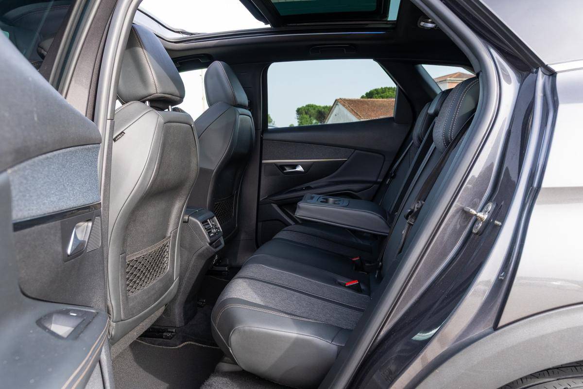 peugeot-3008-2019-diesel-1499cc