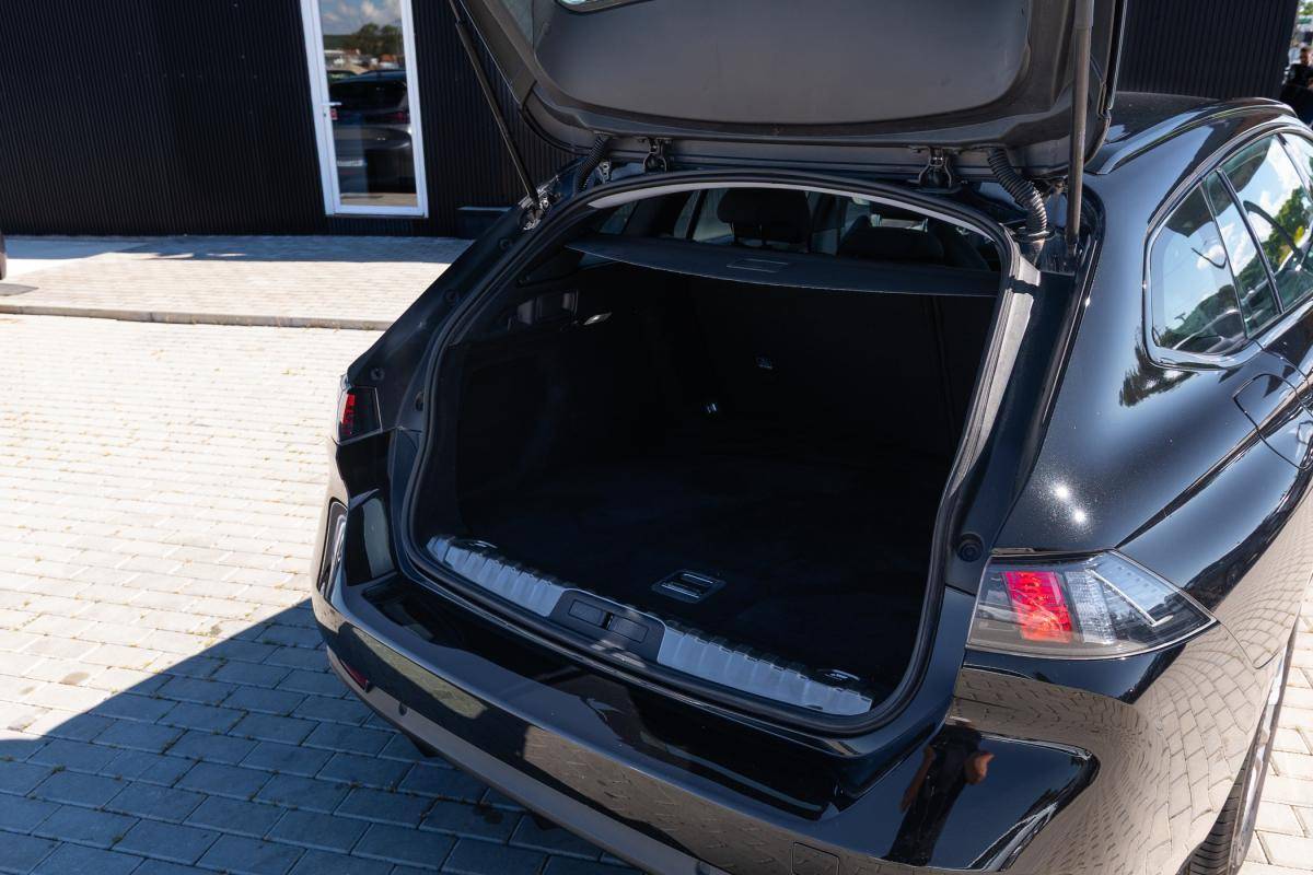 peugeot-508-sw-2021-diesel-1499cc