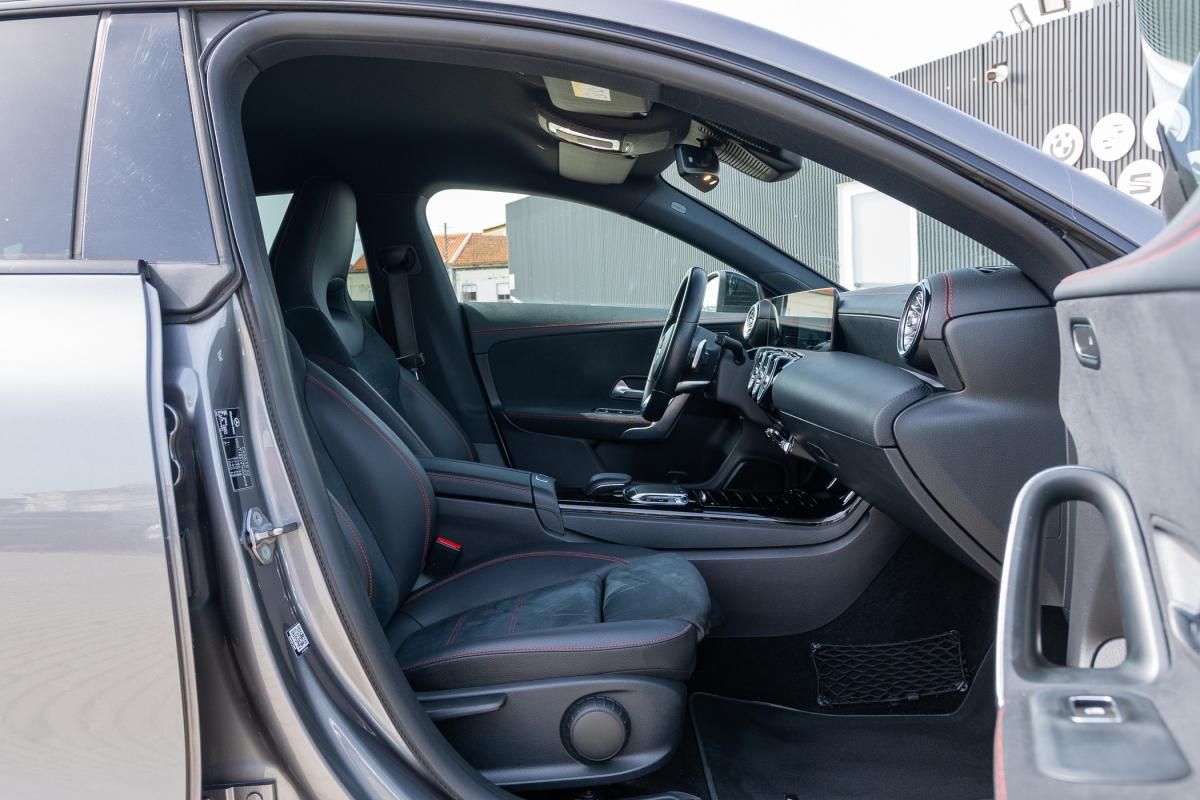mercedes-benz-cla-2019-diesel-1950cc