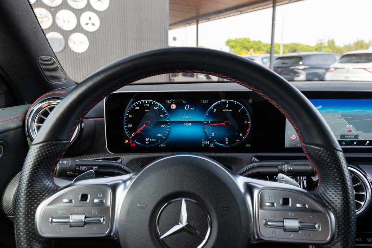 mercedes-benz-cla-2019-diesel-1950cc
