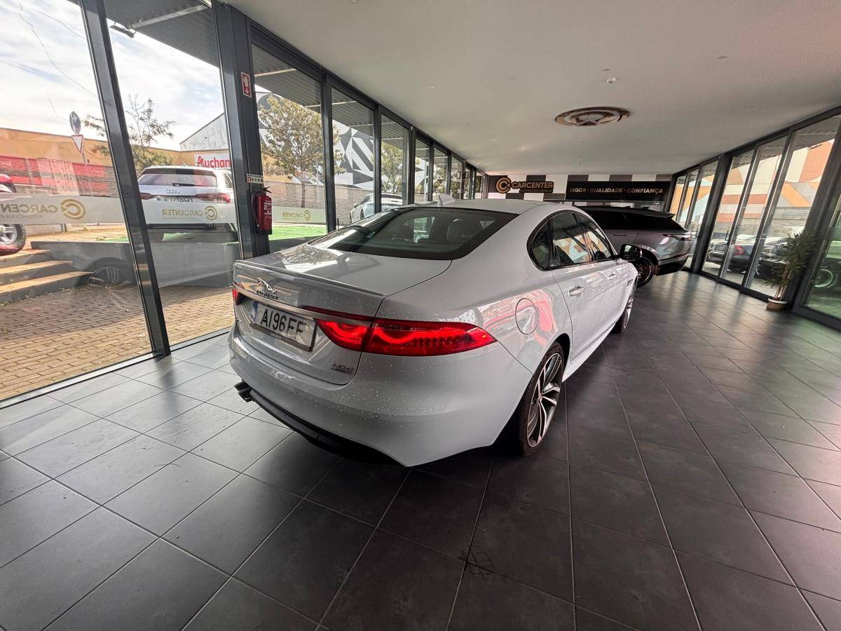jaguar-xf-2018-diesel-1999cc