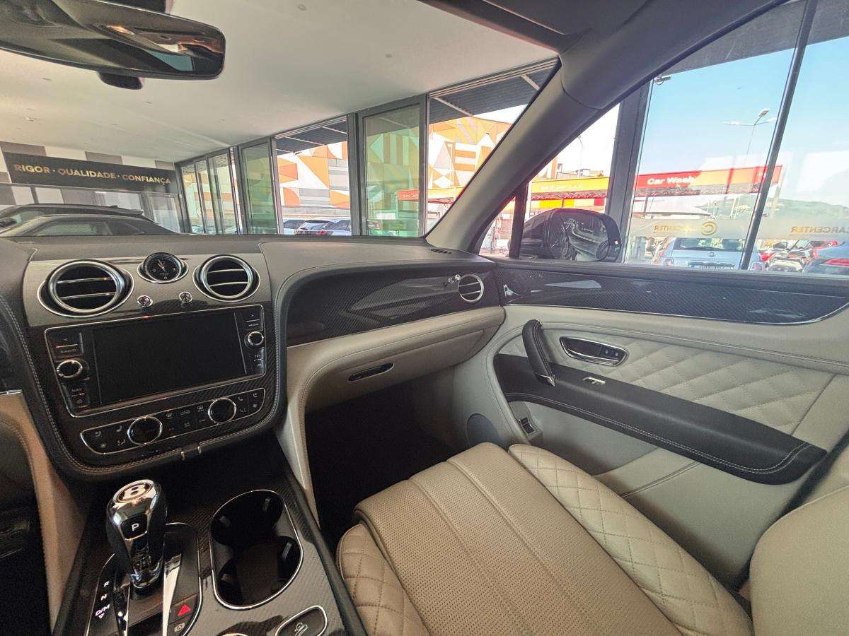 bentley-bentayga-2019-hibrido-a-gasolina-2995cc
