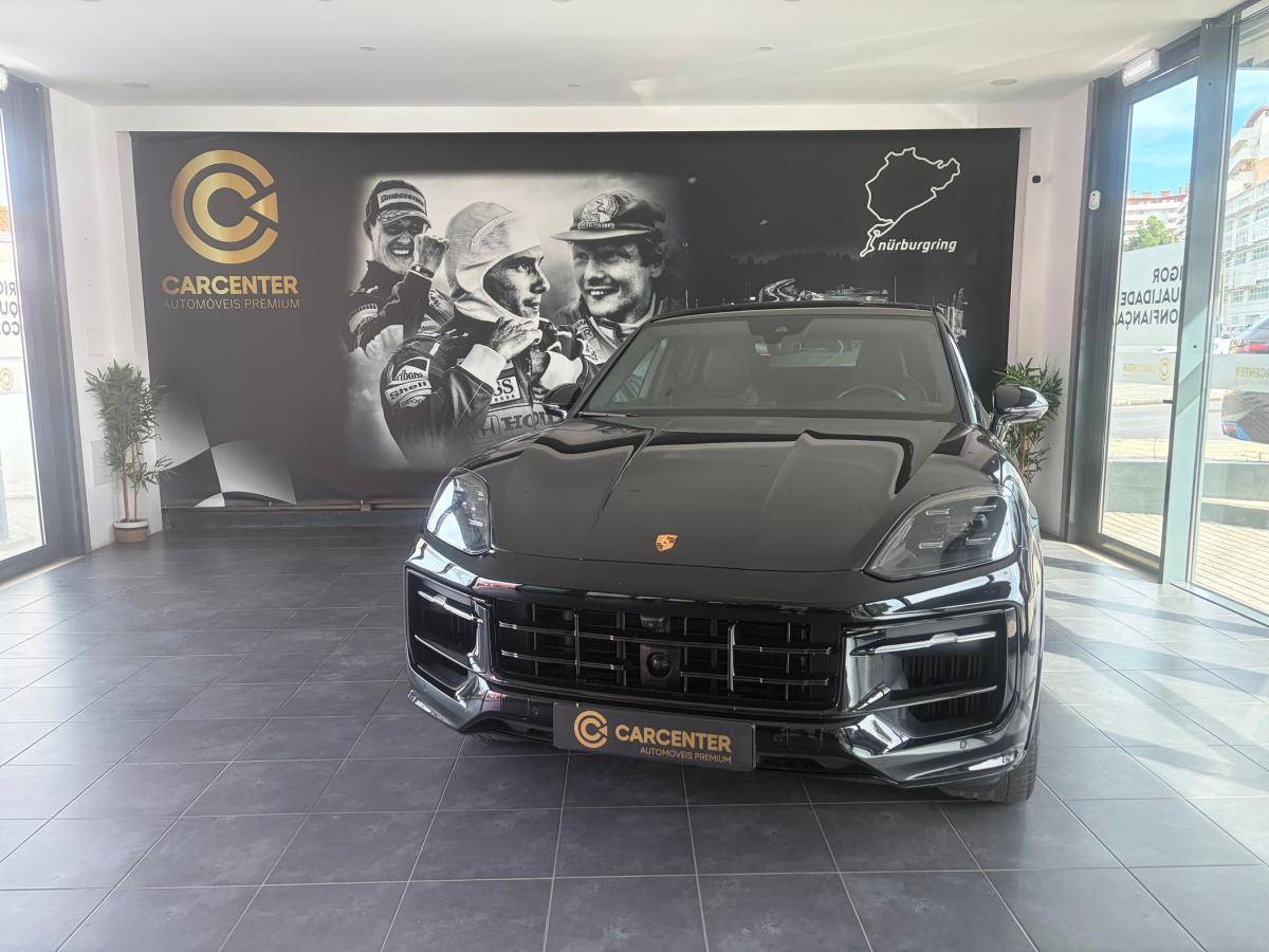 porsche-cayenne-2024-hibrido-a-gasolina-2995cc