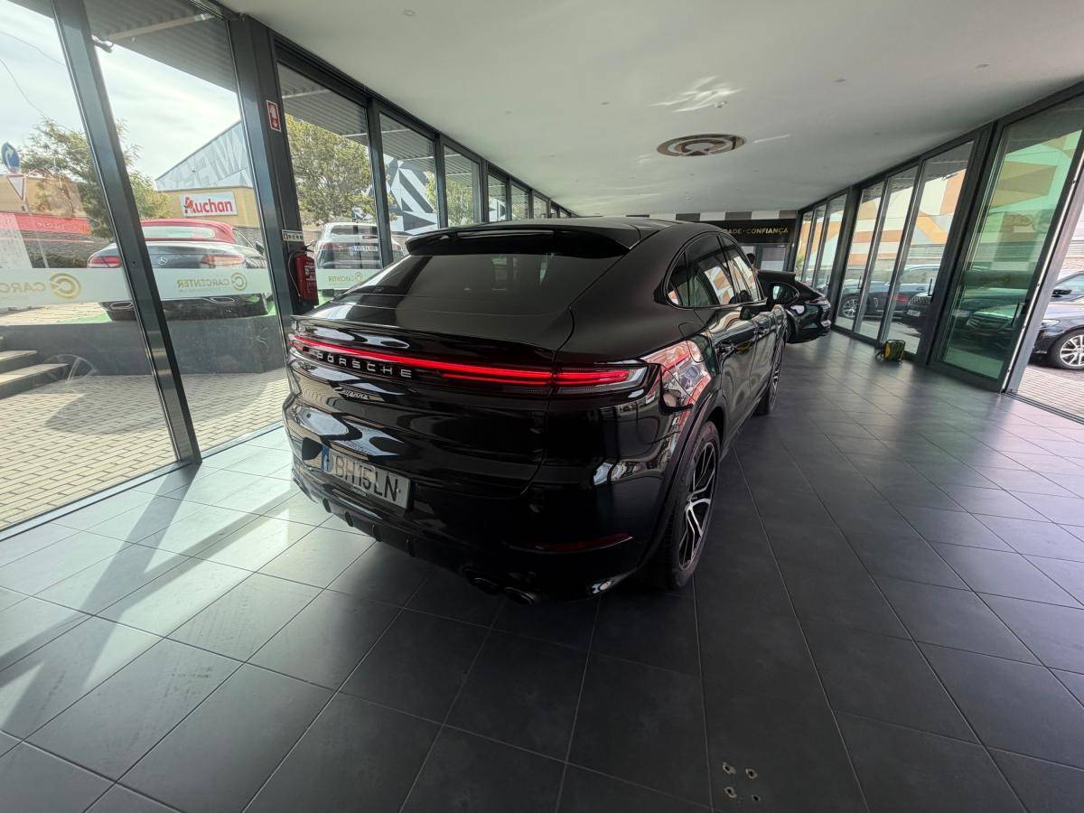 porsche-cayenne-2024-hibrido-a-gasolina-2995cc