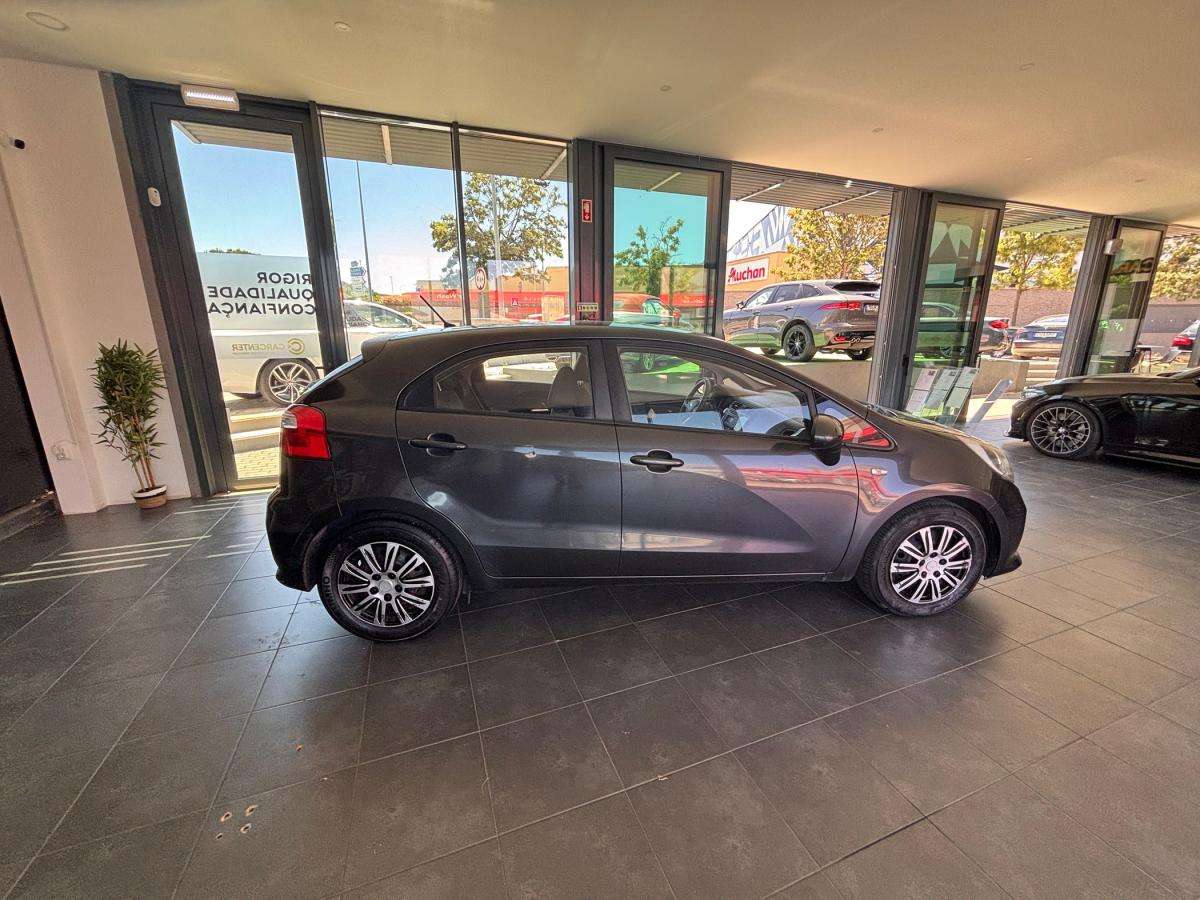 kia-rio-2016-diesel-1120cc