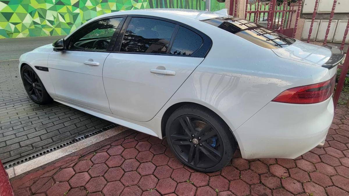 jaguar-xe-2016-diesel-1999cc