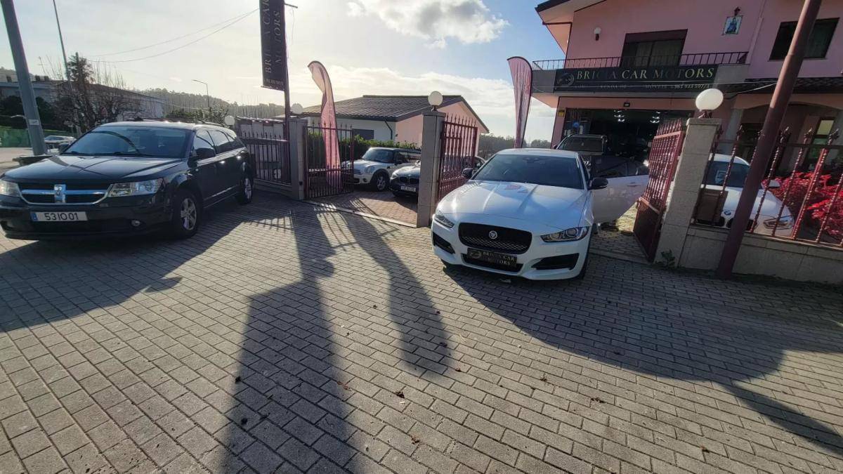 jaguar-xe-2016-diesel-1999cc