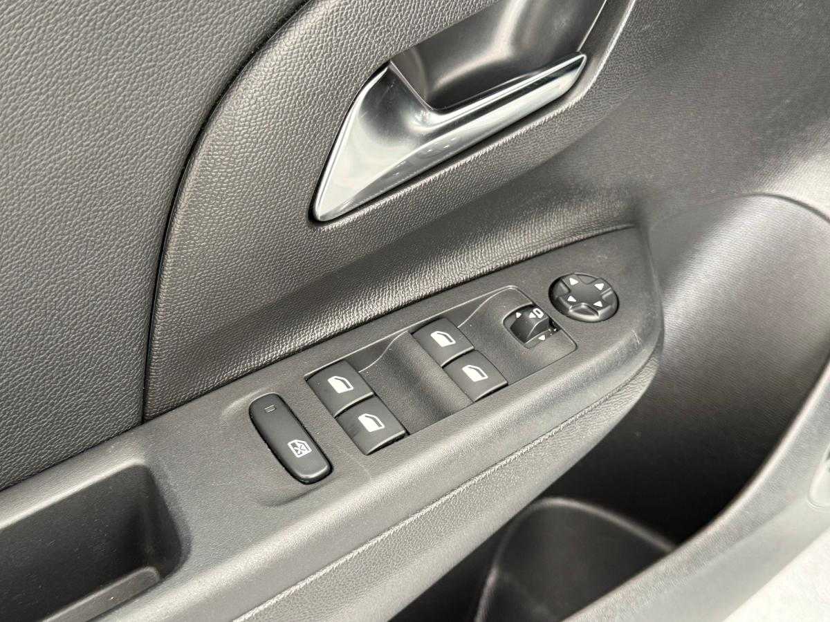 opel-corsa-2024-gasolina-1199cc