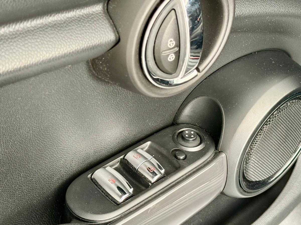 mini-cabrio-2019-diesel-1496cc