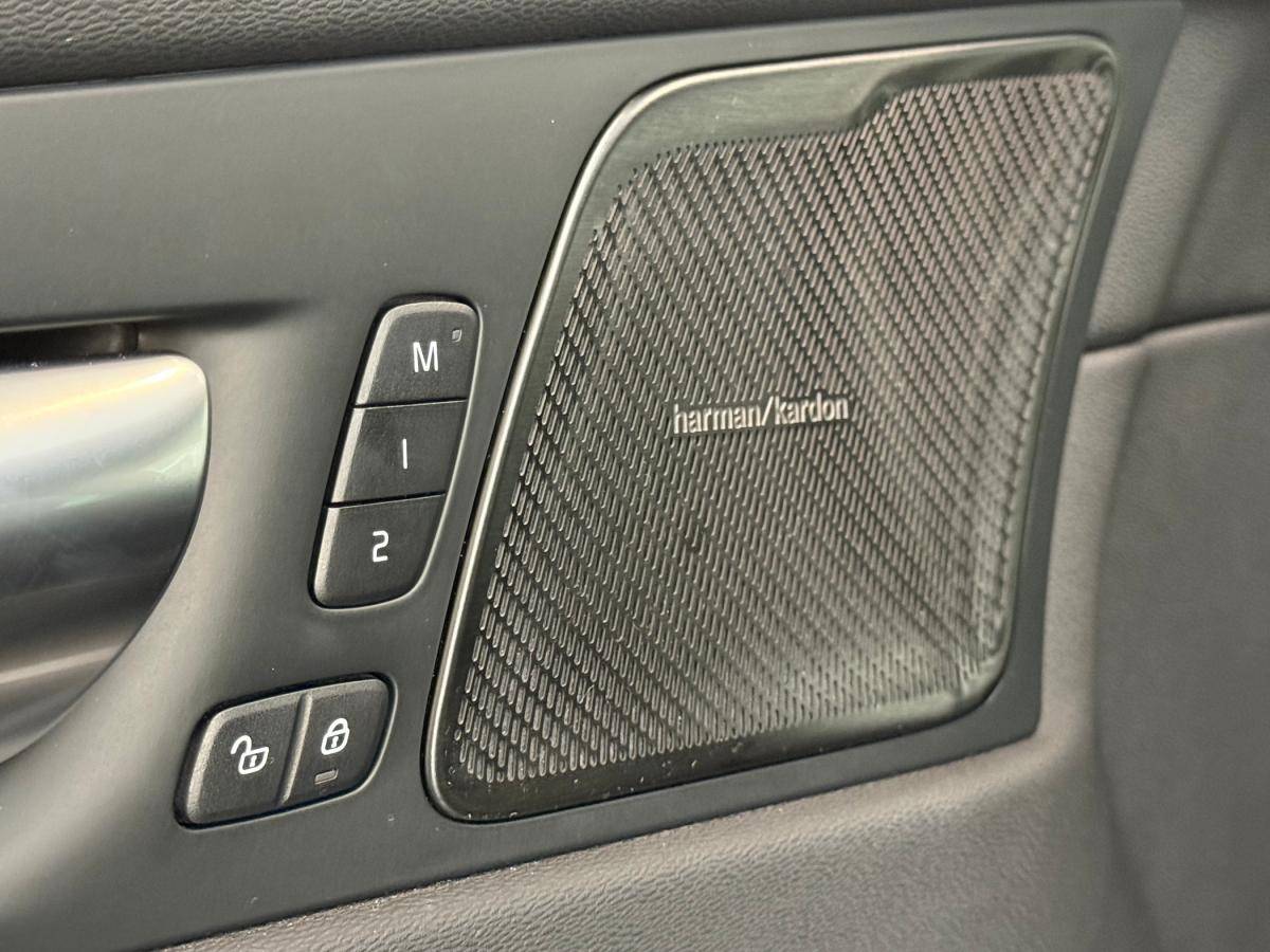 volvo-xc60-2025-hibrido-a-gasolina-1969cc