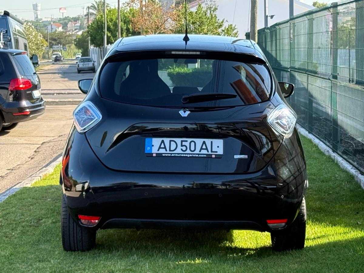 renault-zoe-2017-eletrico-0cc