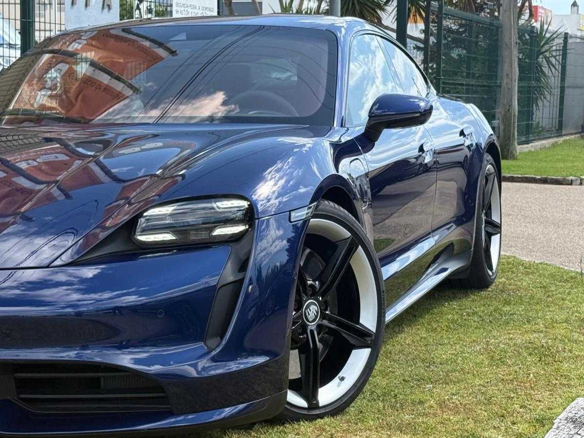 porsche-taycan-2020-eletrico-0cc