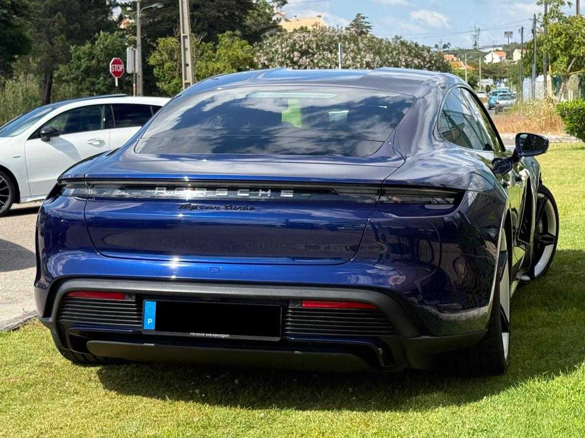 porsche-taycan-2020-eletrico-0cc