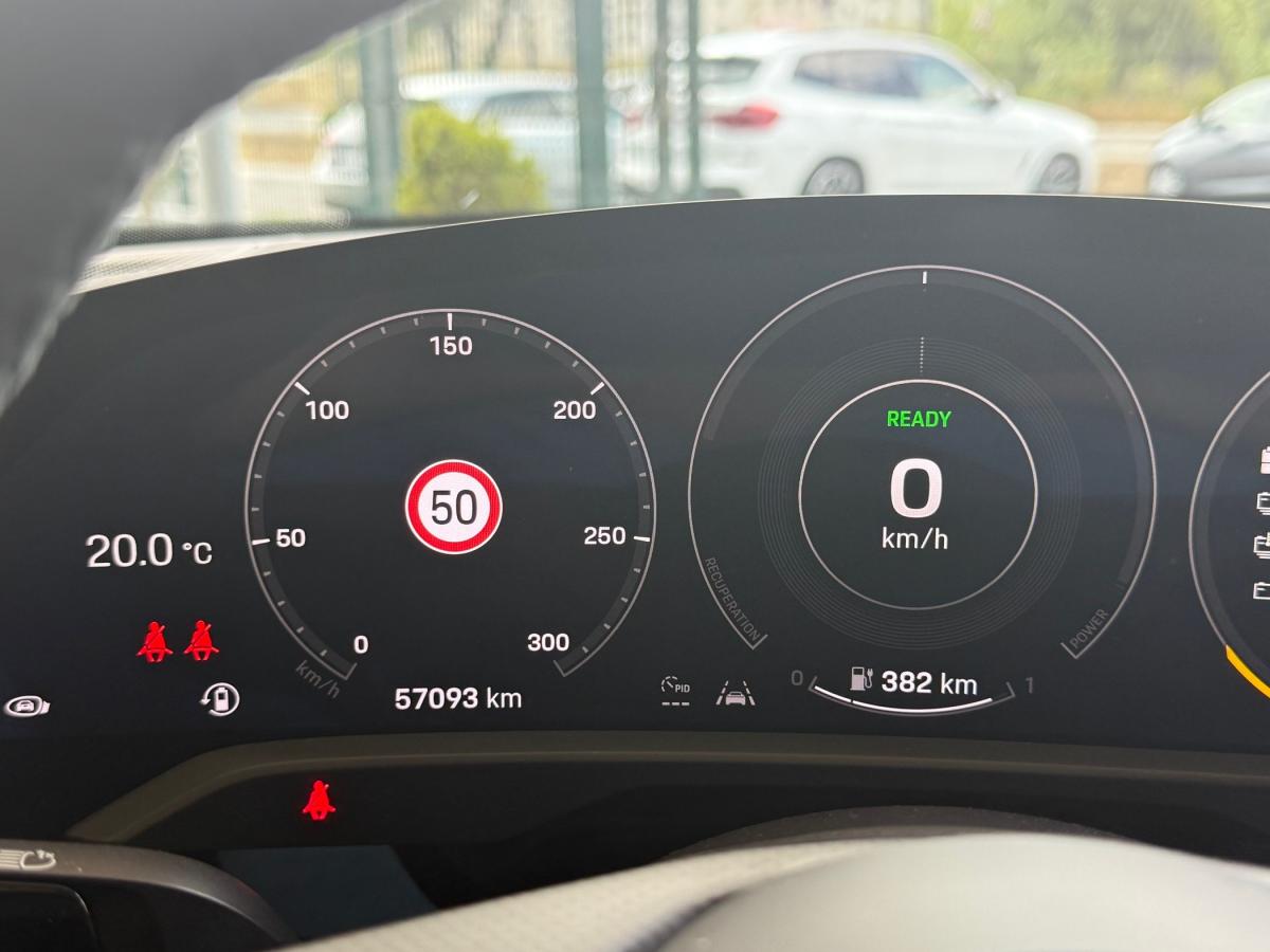 porsche-taycan-2020-eletrico-0cc