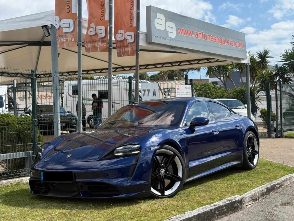porsche-taycan-2020-eletrico-0cc