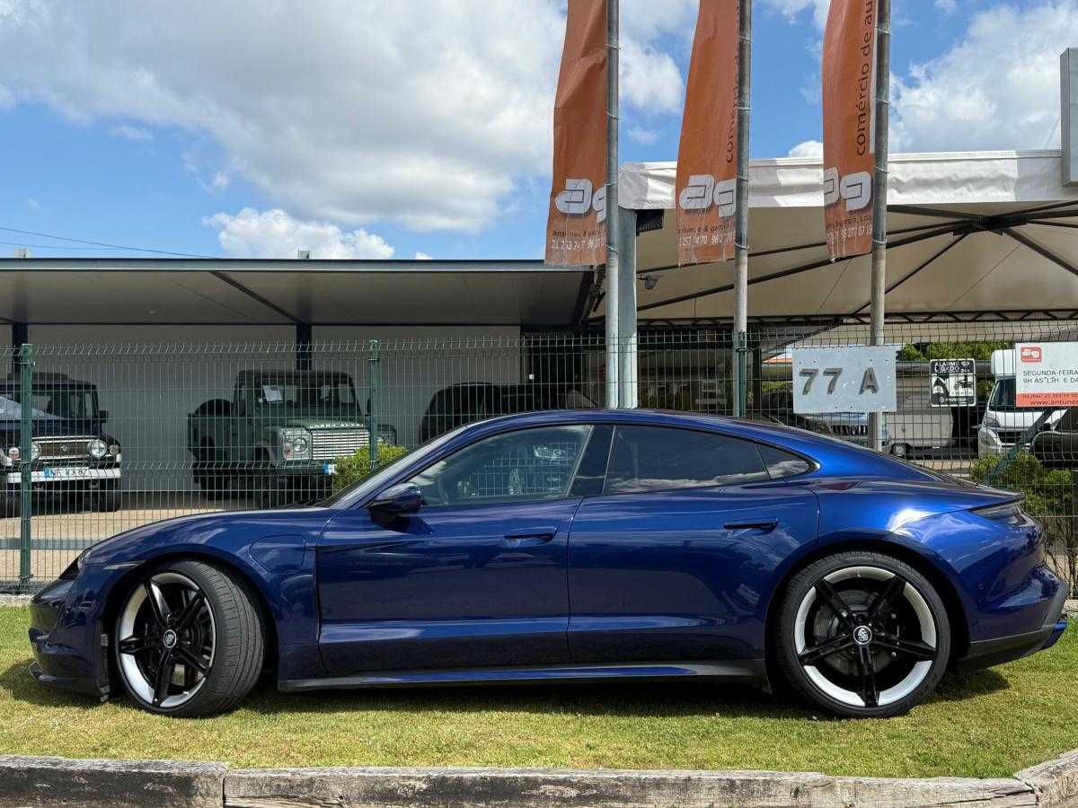 porsche-taycan-2020-eletrico-0cc