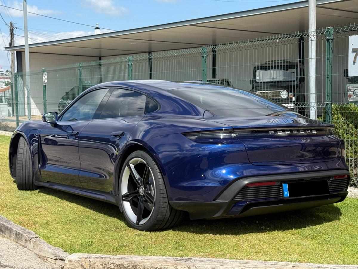 porsche-taycan-2020-eletrico-0cc
