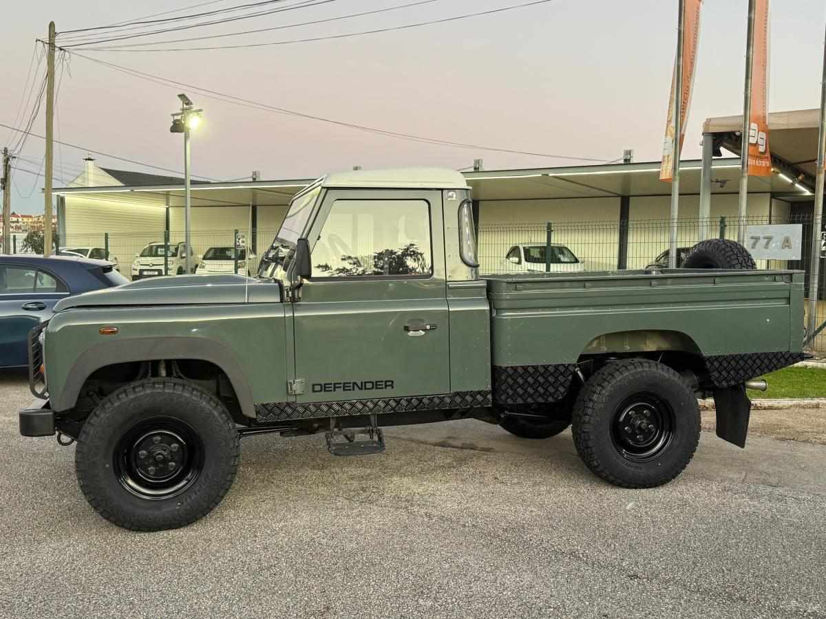 land-rover-defender-2011-diesel-2402cc