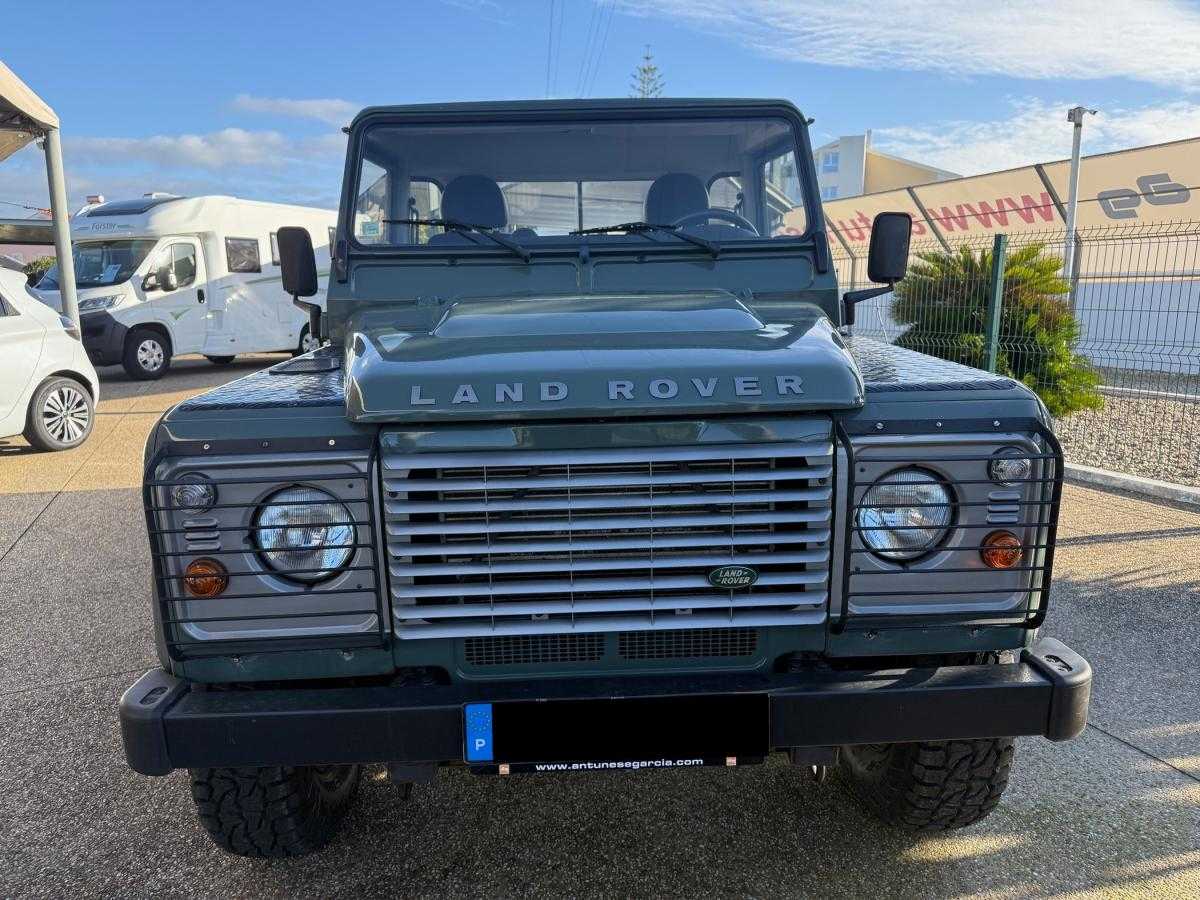 land-rover-defender-2011-diesel-2402cc