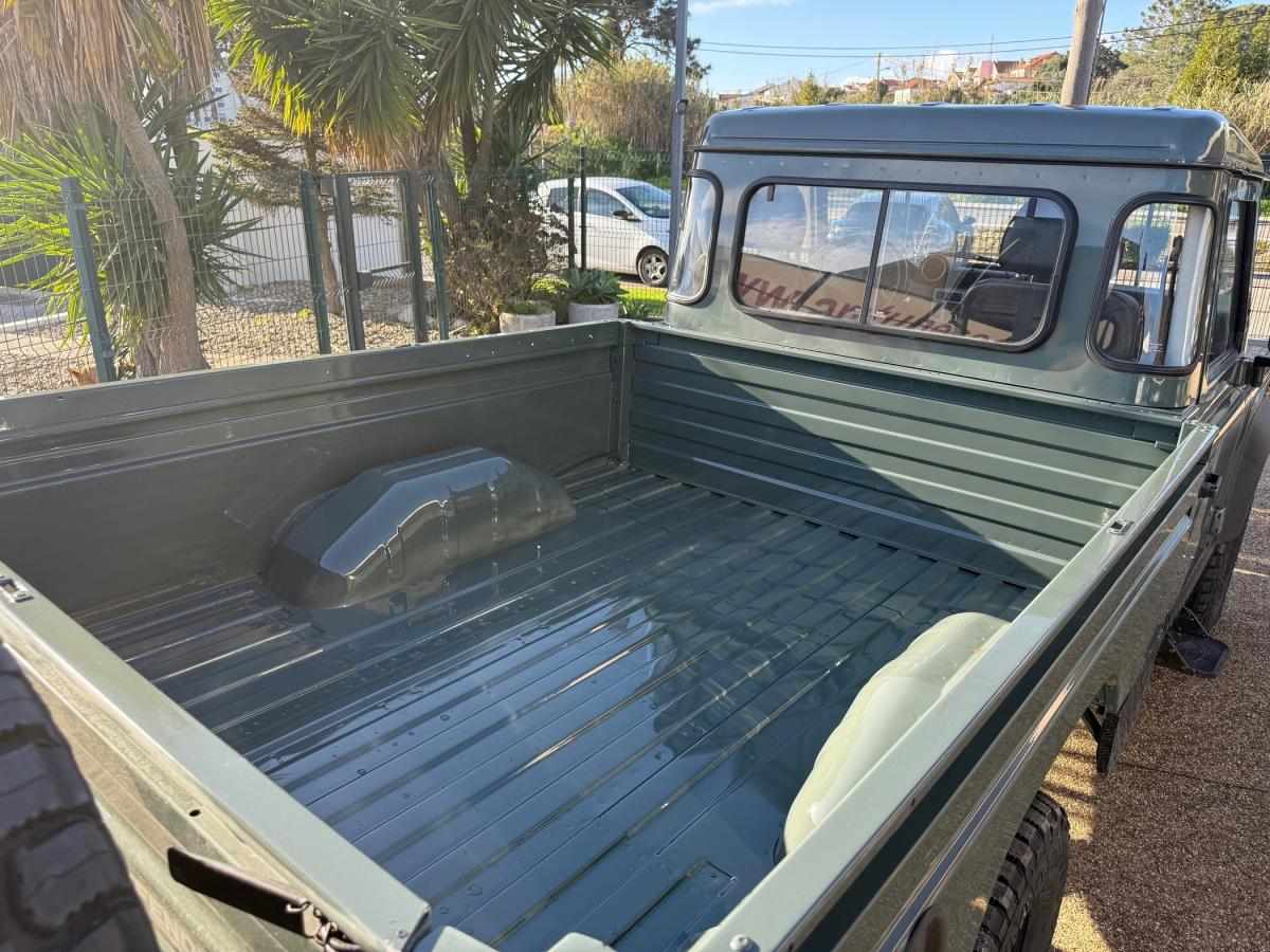 land-rover-defender-2011-diesel-2402cc