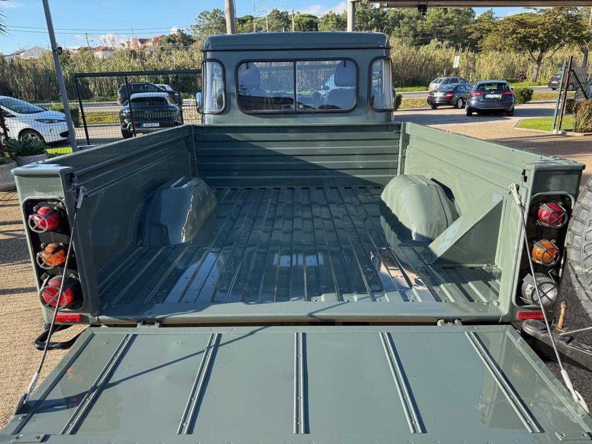 land-rover-defender-2011-diesel-2402cc
