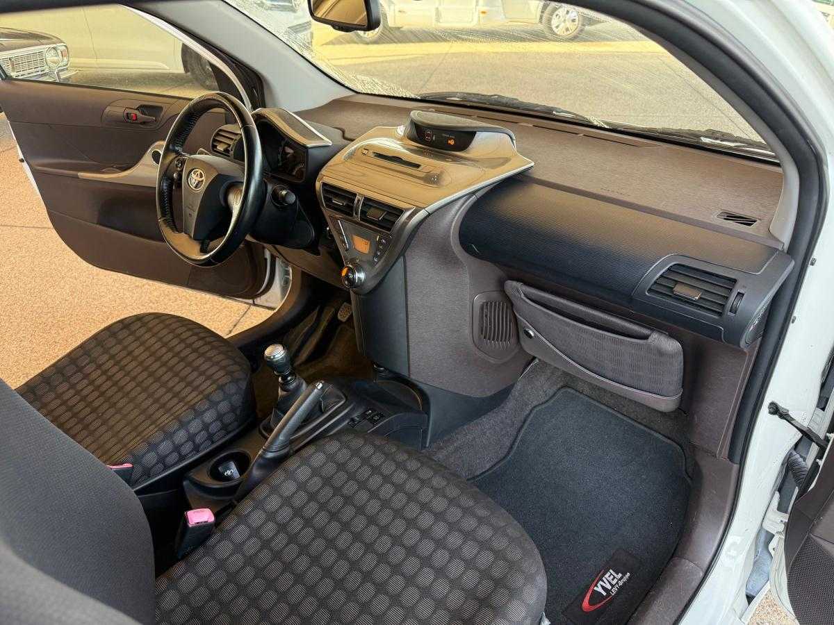 toyota-iq-2010-gasolina-1329cc