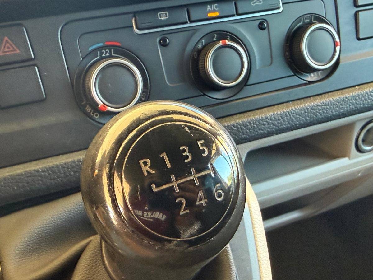 volkswagen-transporter-2015-diesel-1968cc
