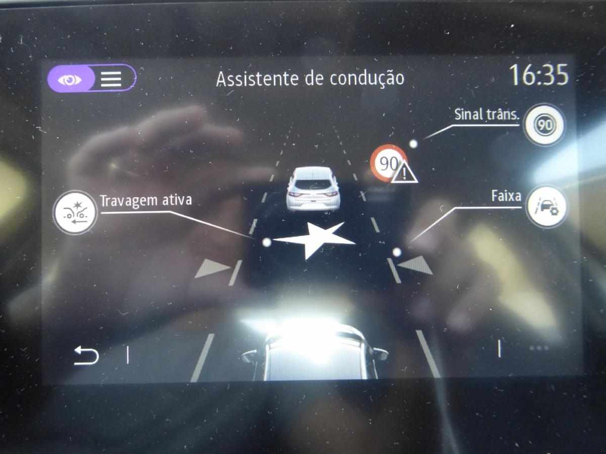 renault-zoe-2021-eletrico-0cc
