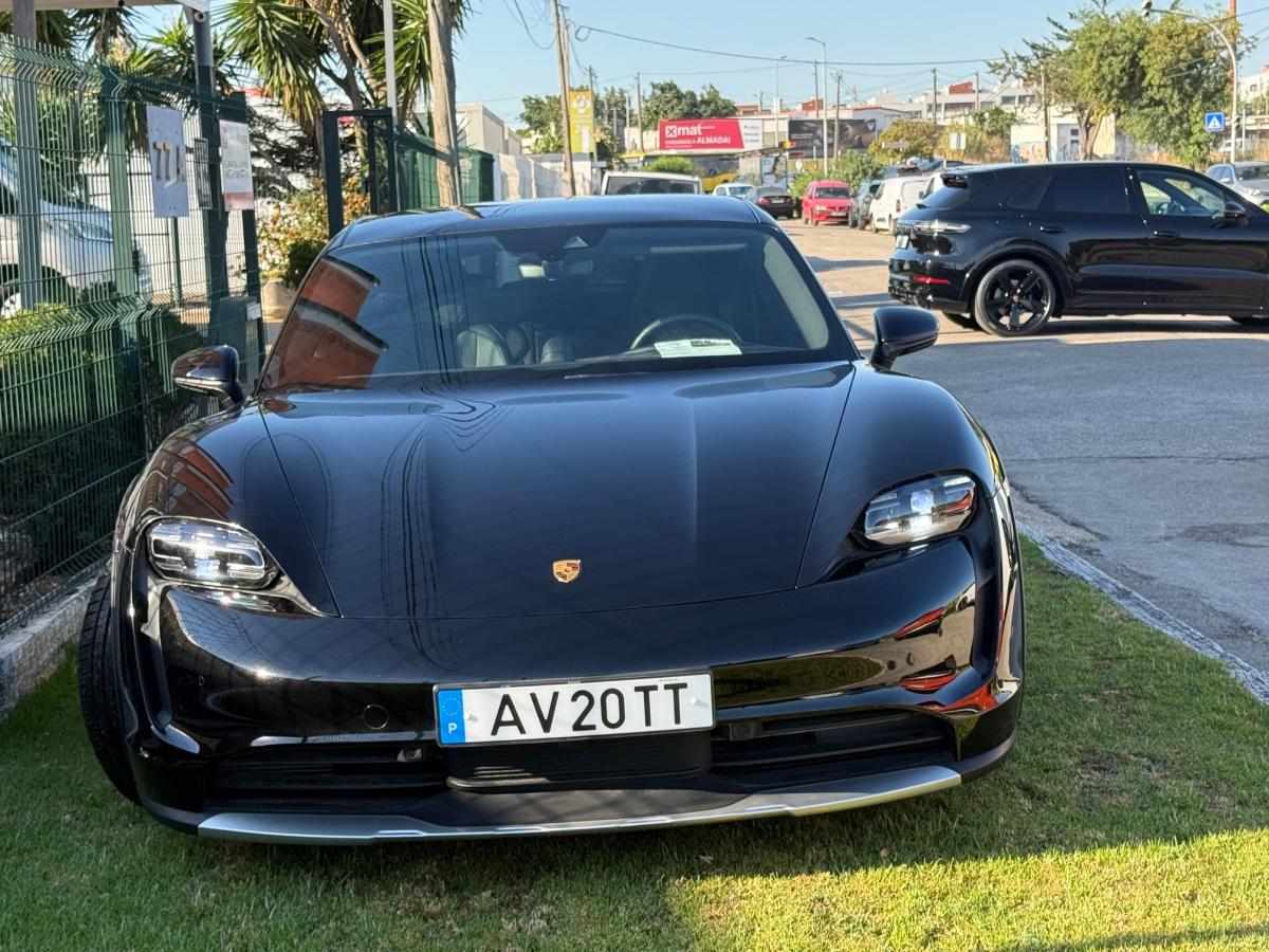 porsche-taycan-2022-eletrico-0cc