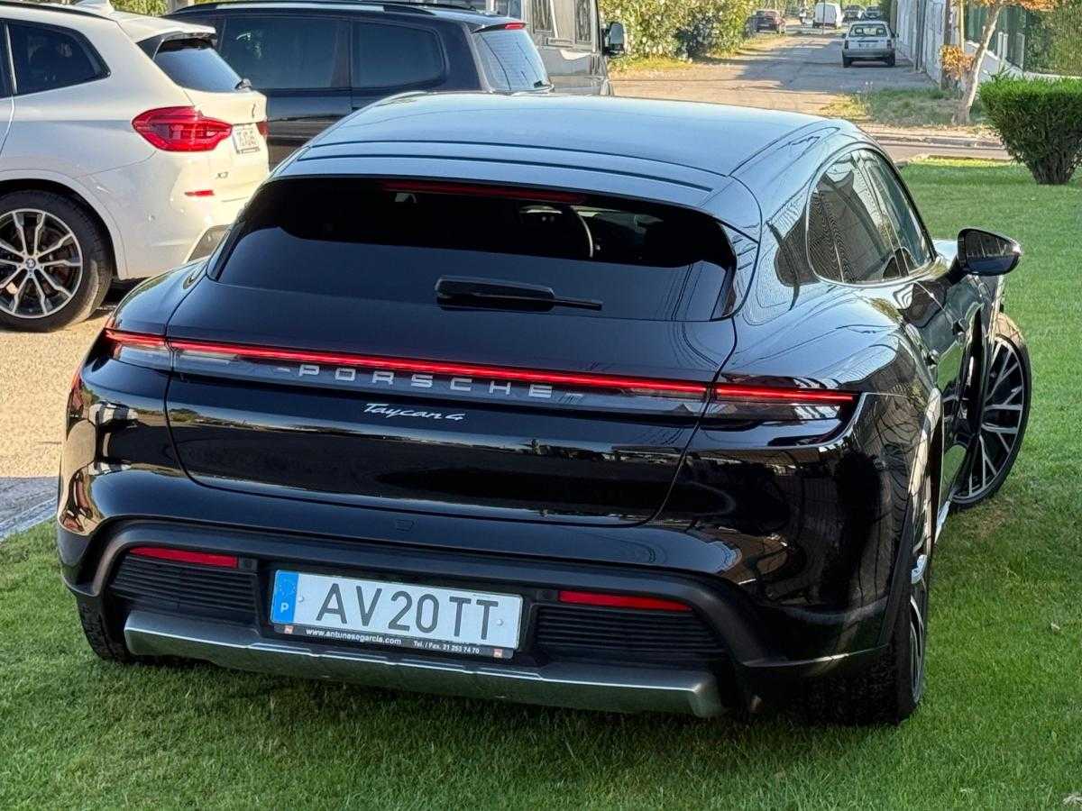 porsche-taycan-2022-eletrico-0cc