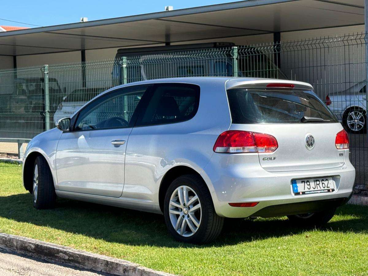 volkswagen-golf-2010-diesel-1598cc