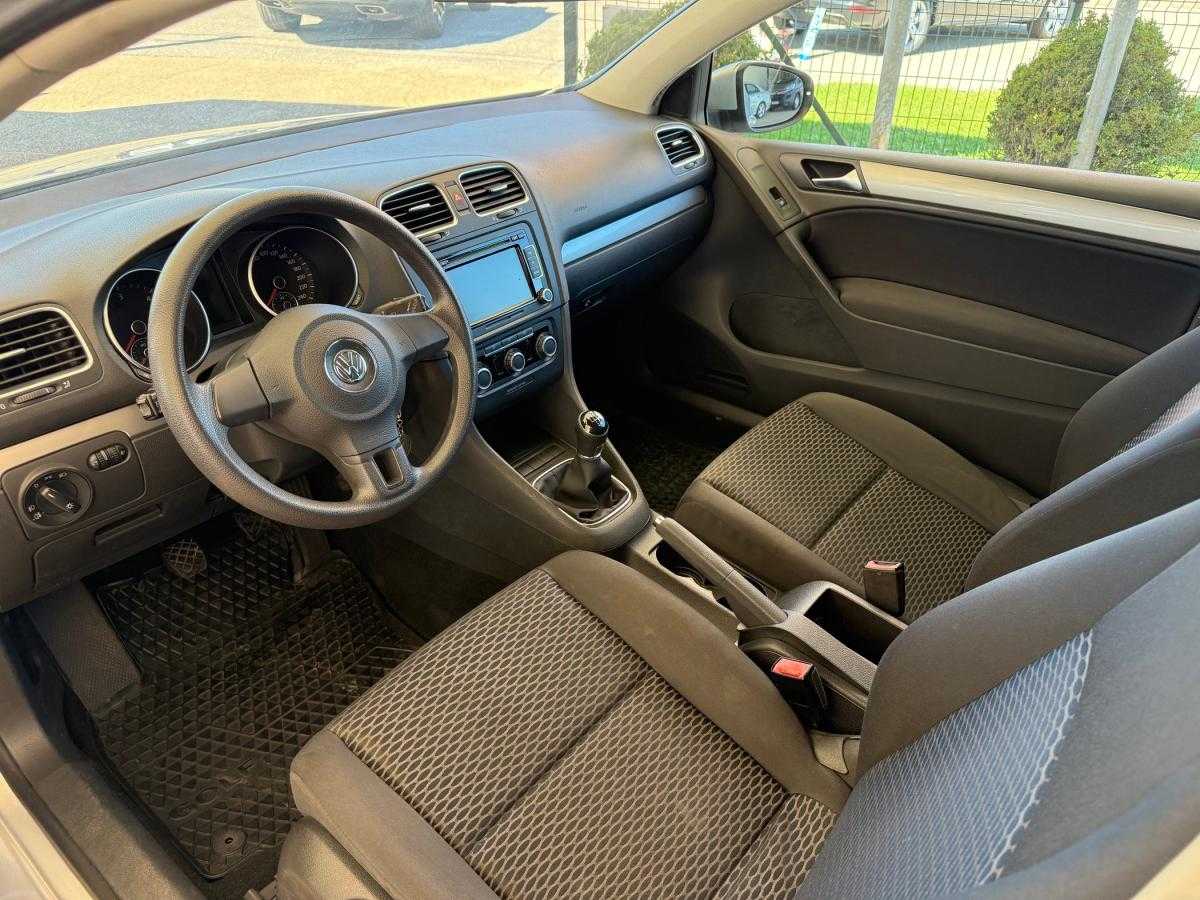 volkswagen-golf-2010-diesel-1598cc