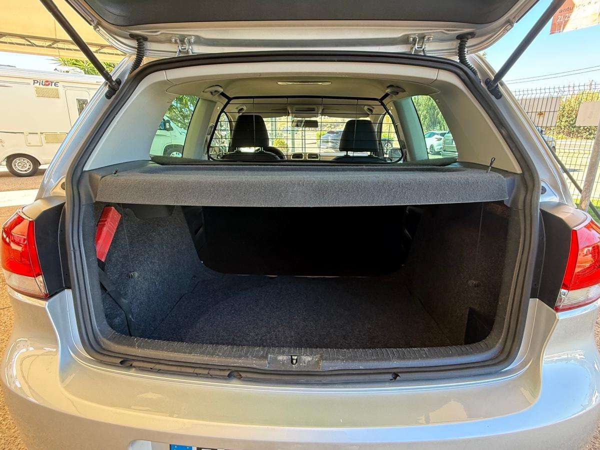 volkswagen-golf-2010-diesel-1598cc