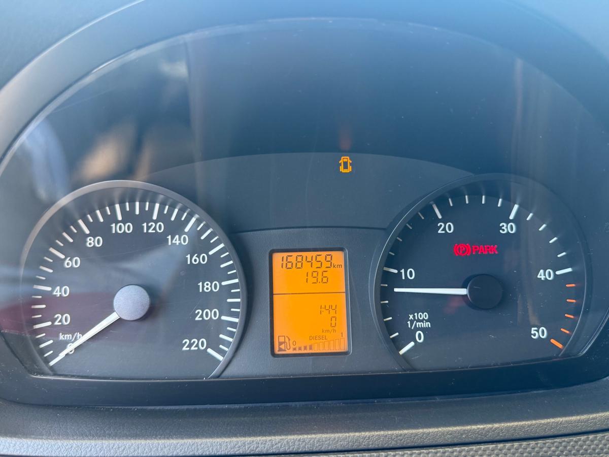 mercedes-benz-vito-2010-diesel-2143cc