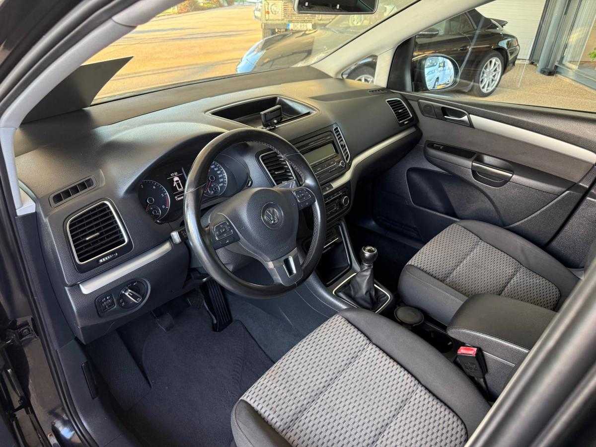 volkswagen-sharan-2011-diesel-1968cc
