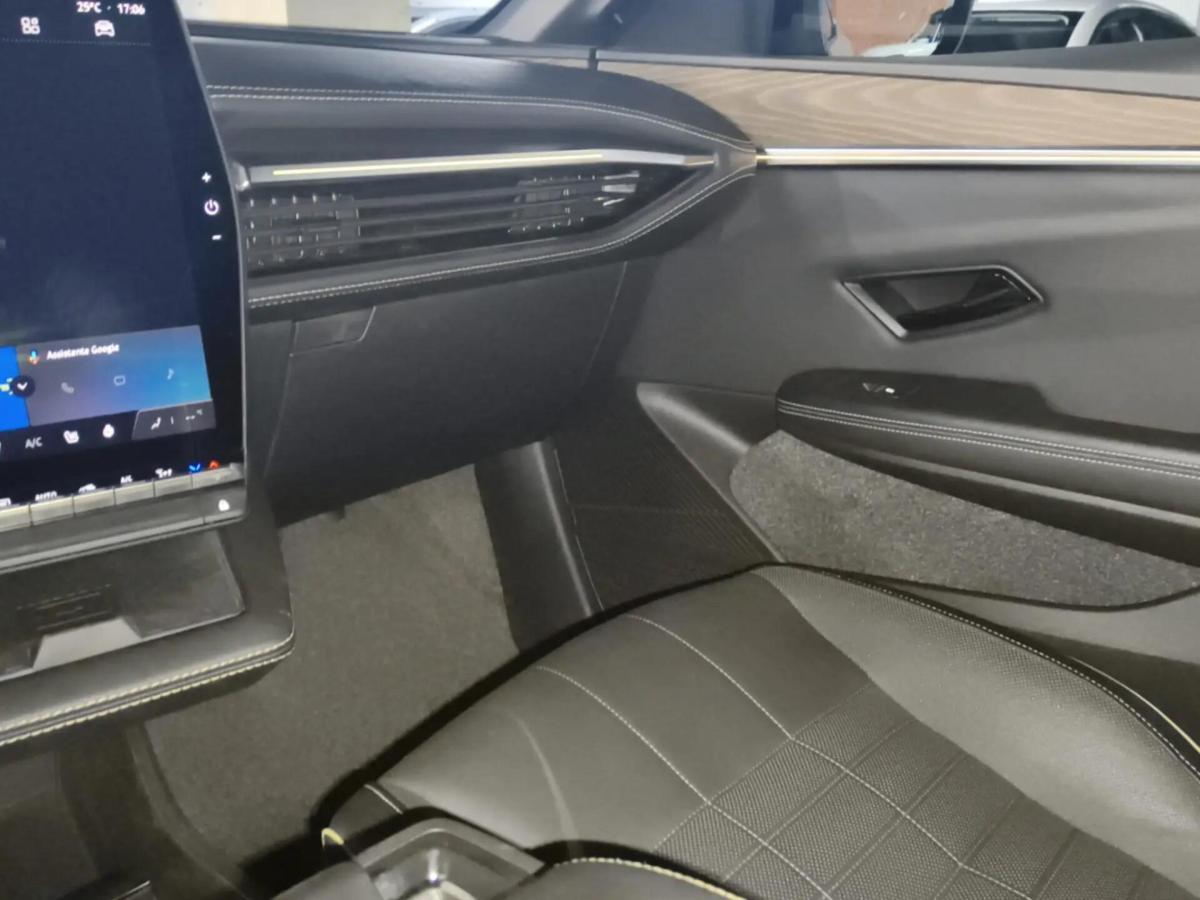 renault-megane-e-tech-2023-eletrico-0cc