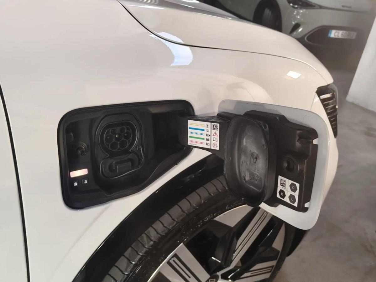 renault-megane-e-tech-2023-eletrico-0cc